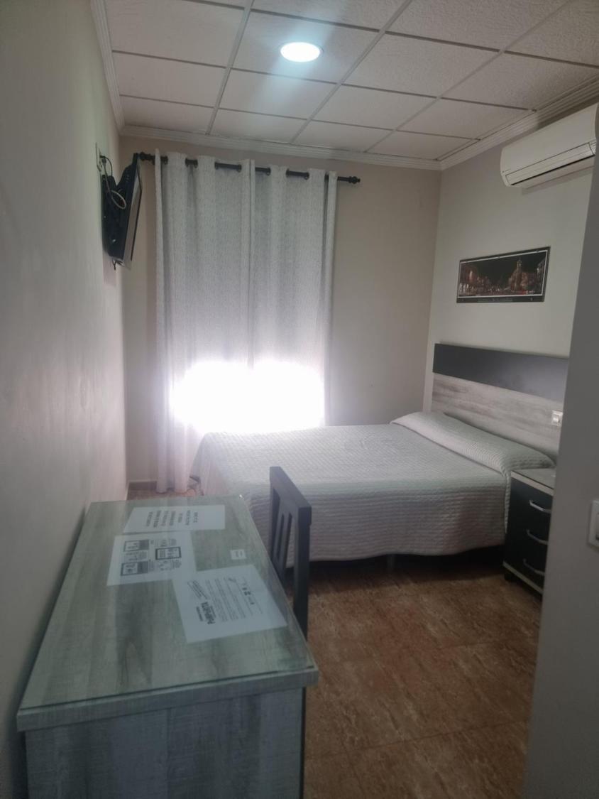 Hostal Restaurante El Paraiso Дон Бенито Екстериор снимка