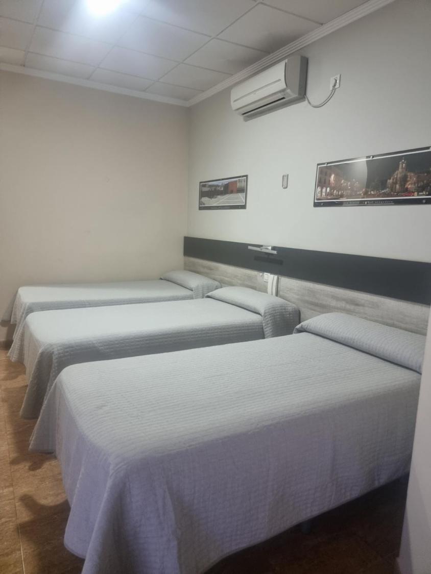 Hostal Restaurante El Paraiso Дон Бенито Екстериор снимка