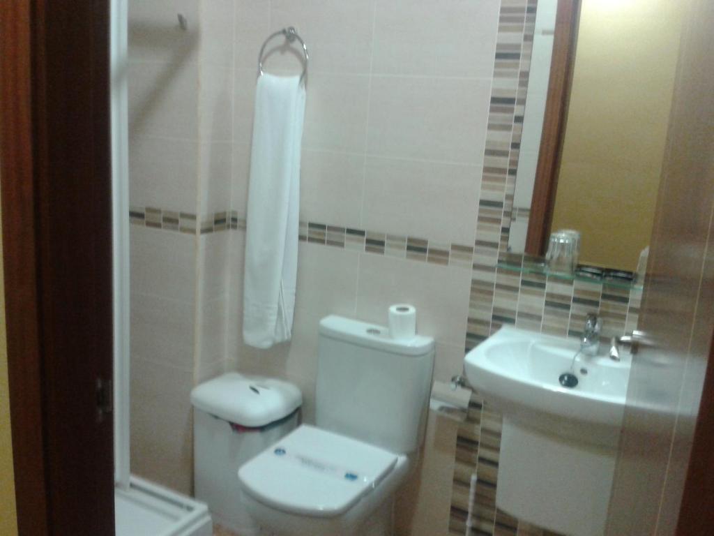 Hostal Restaurante El Paraiso Дон Бенито Стая снимка