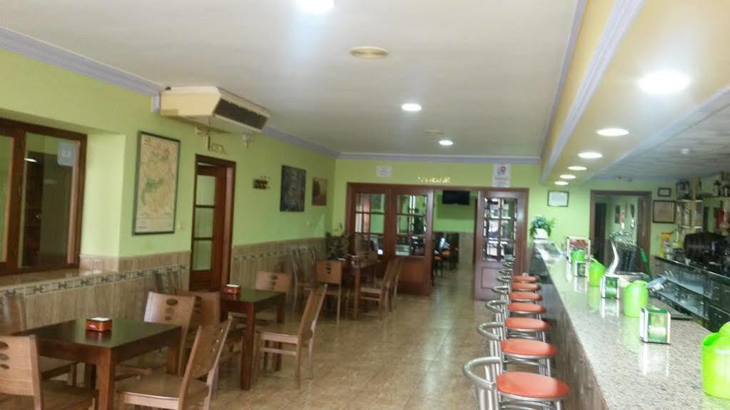 Hostal Restaurante El Paraiso Дон Бенито Екстериор снимка