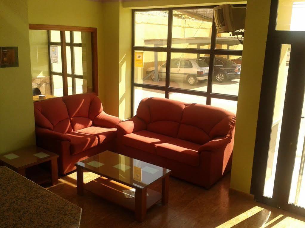 Hostal Restaurante El Paraiso Дон Бенито Екстериор снимка