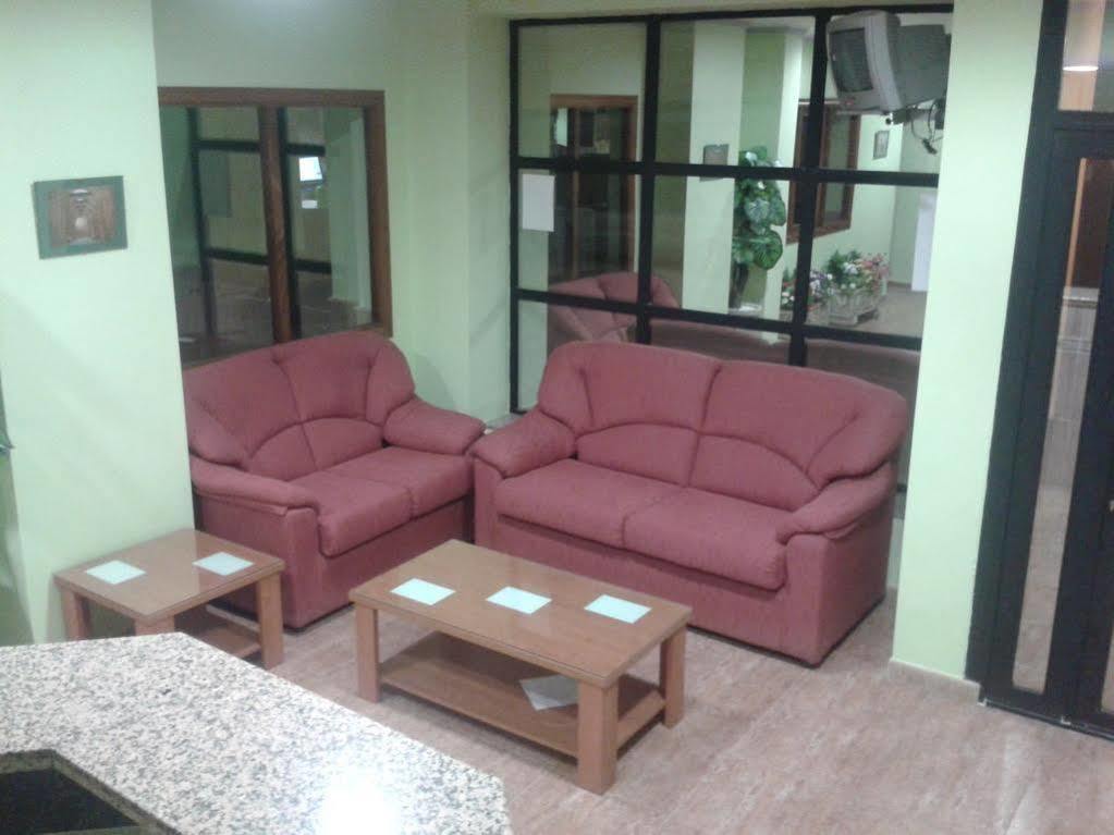 Hostal Restaurante El Paraiso Дон Бенито Екстериор снимка